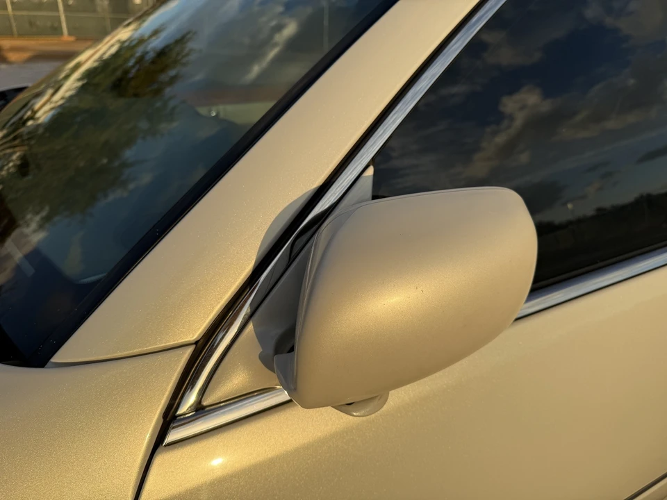 2006 Lexus LS 3rd Gen - Image 11 of 31