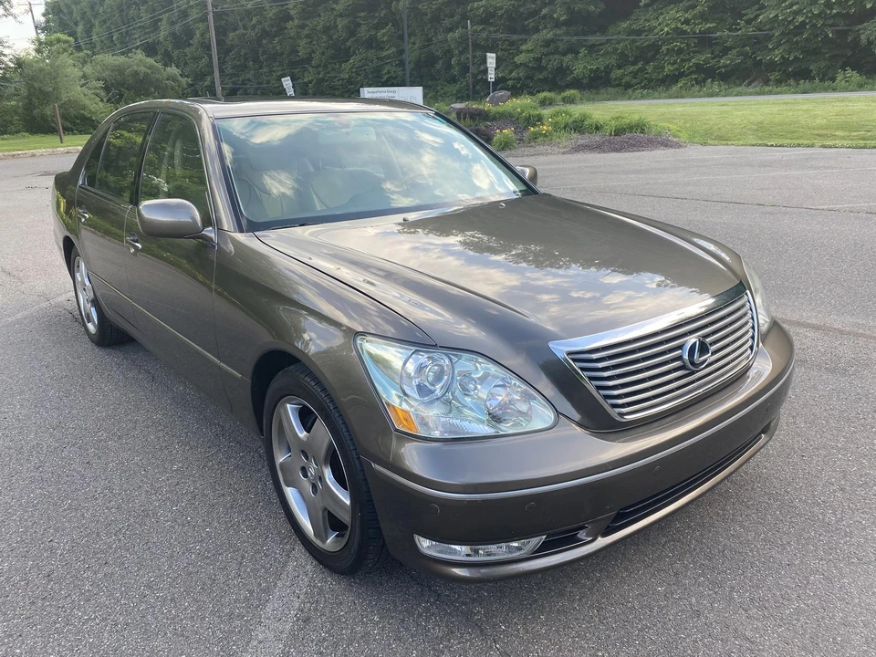 2006 Lexus LS 3rd Gen - Image 9 of 31