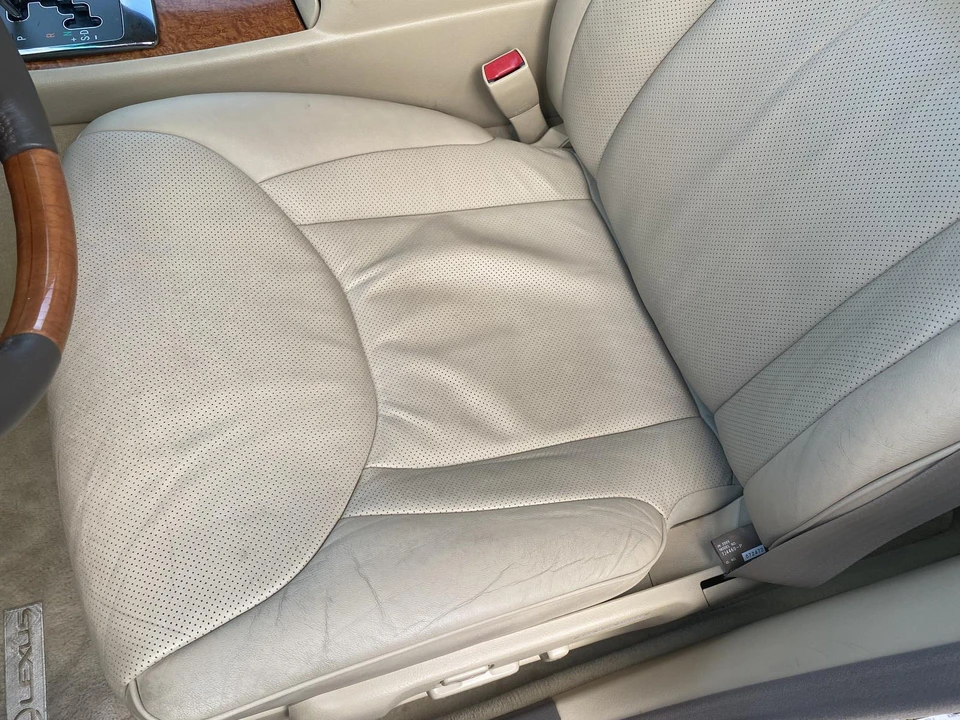 2006 Lexus LS 3rd Gen - Image 28 of 31