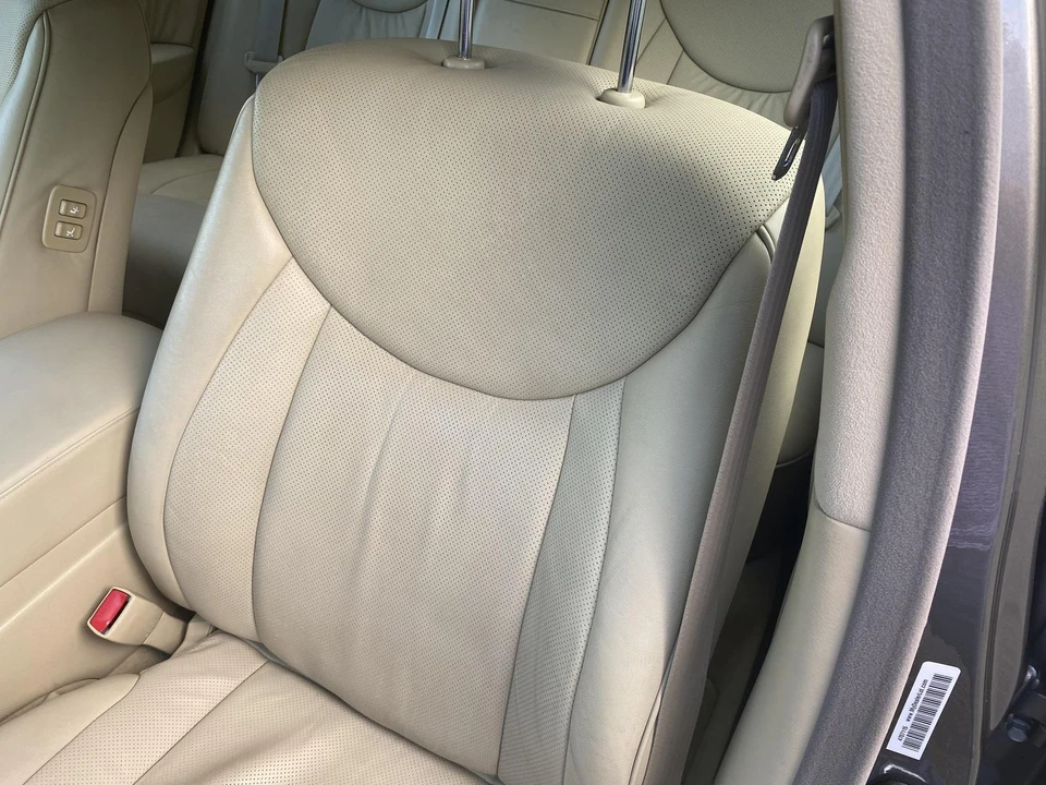 2006 Lexus LS 3rd Gen - Image 27 of 31