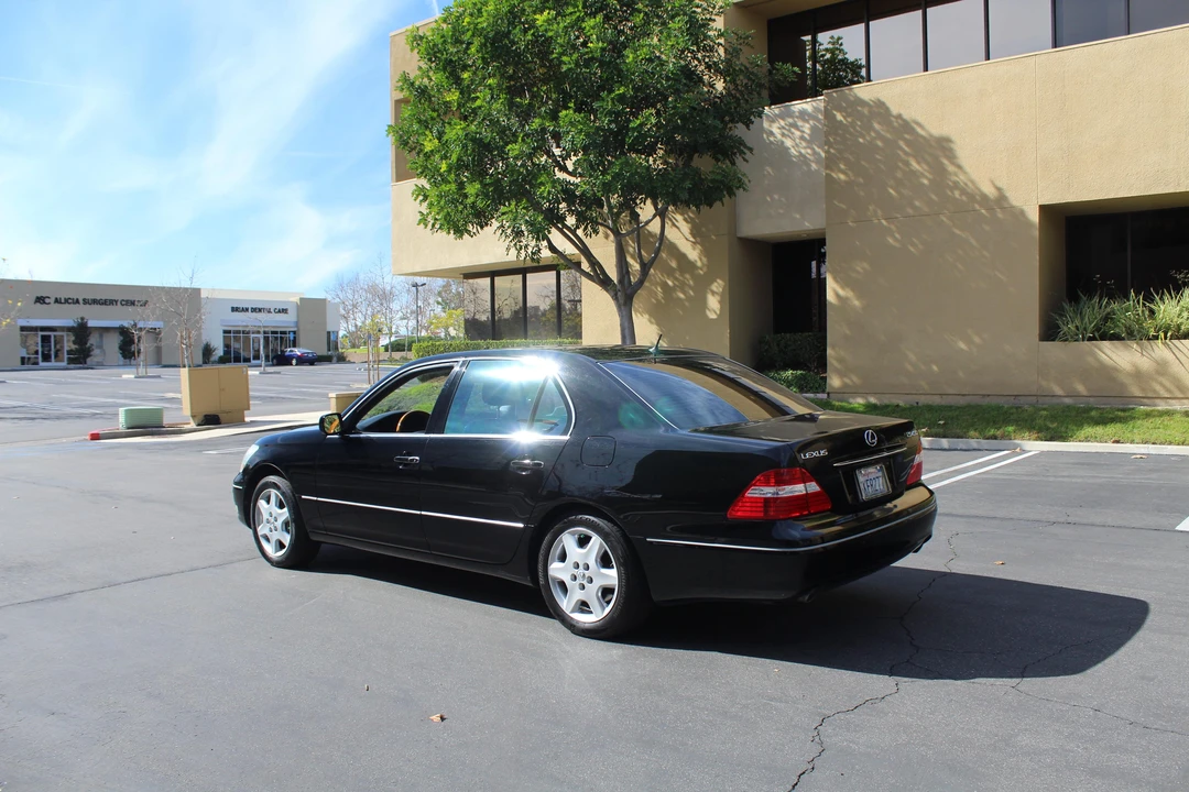 2006 Lexus LS 3rd Gen - Image 14 of 31