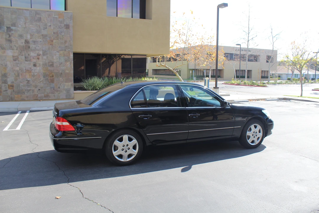 2006 Lexus LS 3rd Gen - Image 25 of 31
