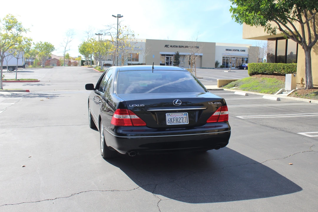 2006 Lexus LS 3rd Gen - Image 16 of 31