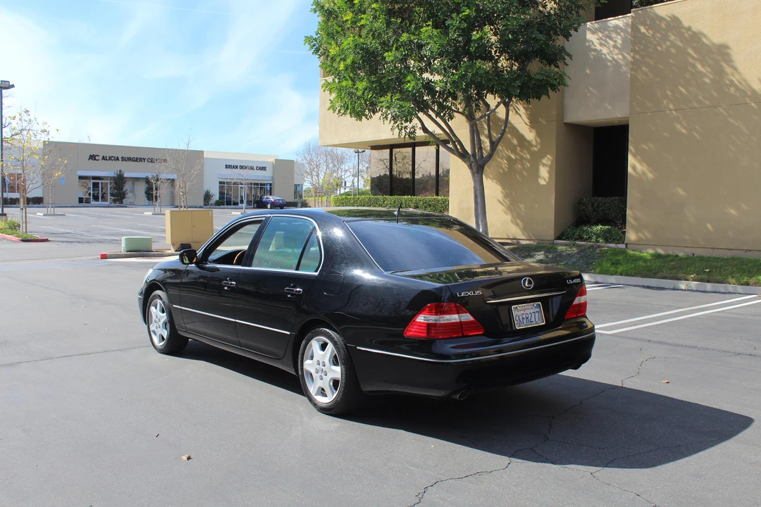 2006 Lexus LS 3rd Gen - Image 15 of 31