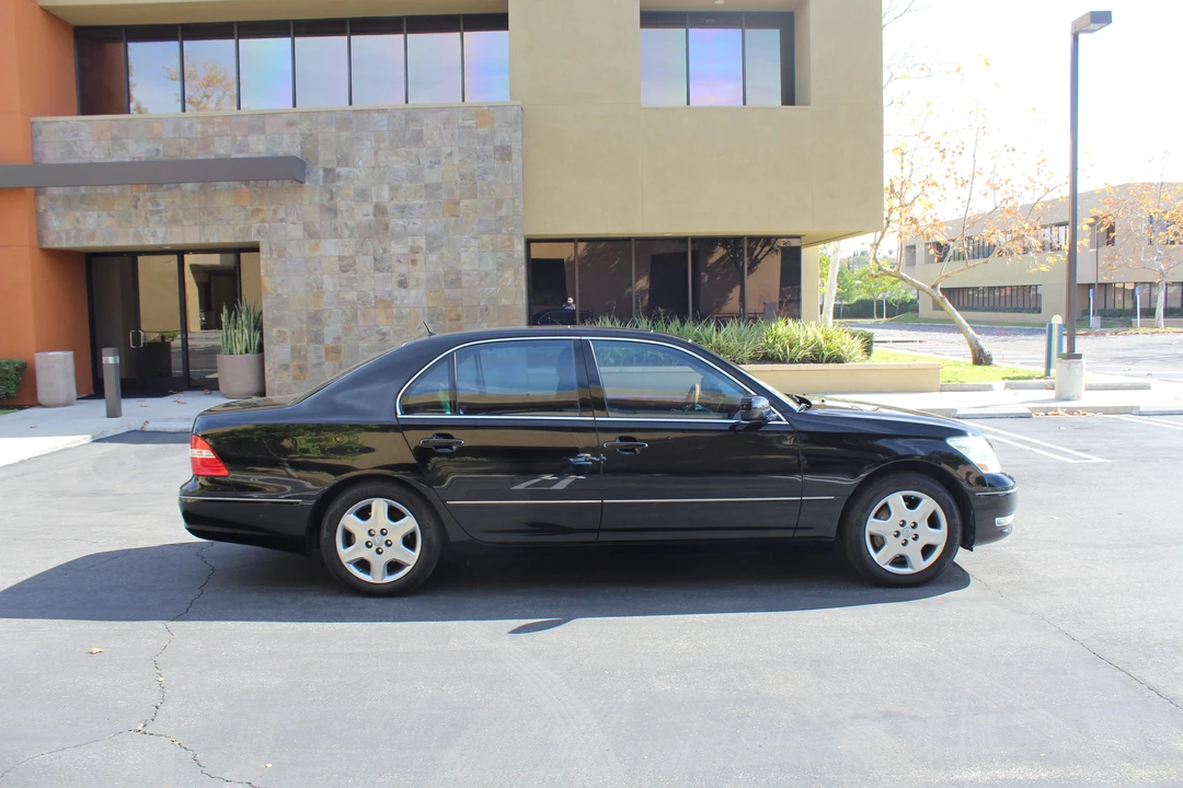 2006 Lexus LS 3rd Gen - Image 26 of 31