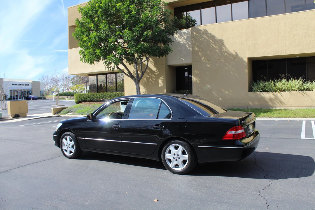 2006 Lexus LS 3rd Gen - Image 13 of 31