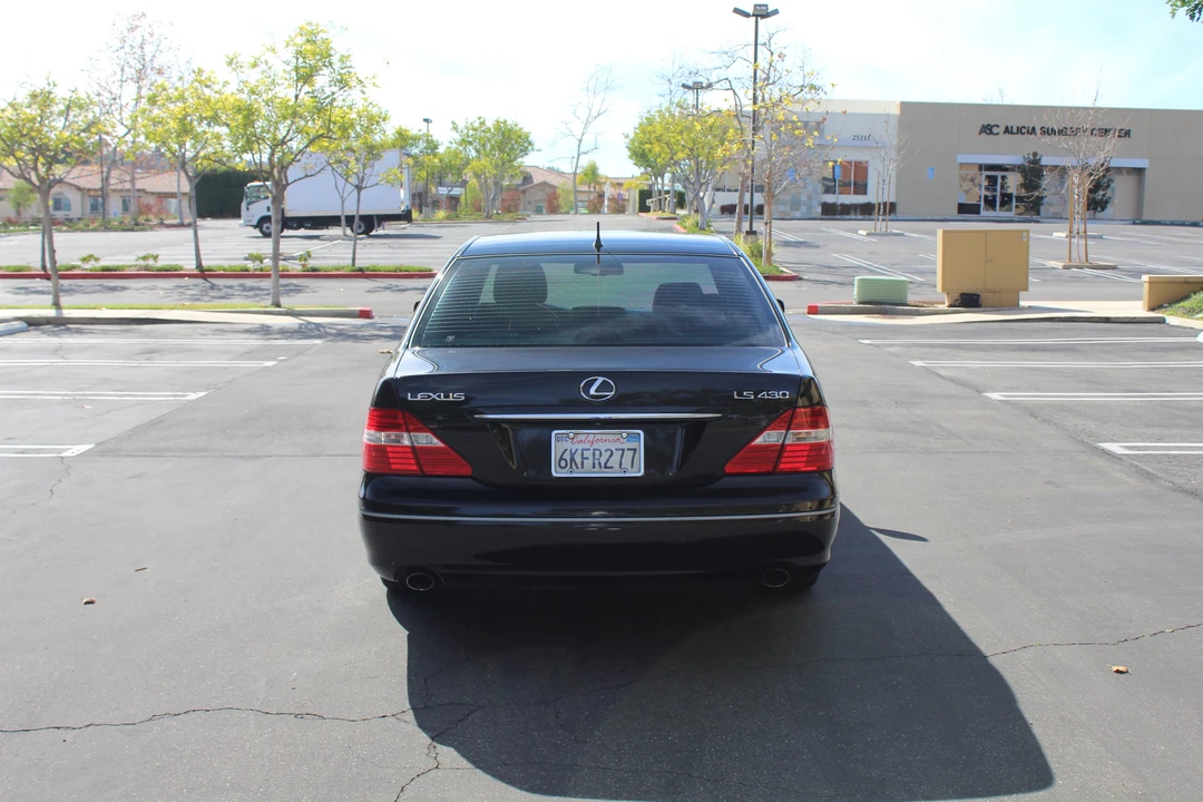 2006 Lexus LS 3rd Gen - Image 17 of 31