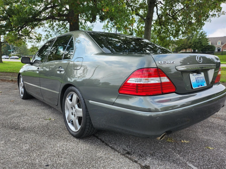 2006 Lexus LS 3rd Gen - Image 6 of 31