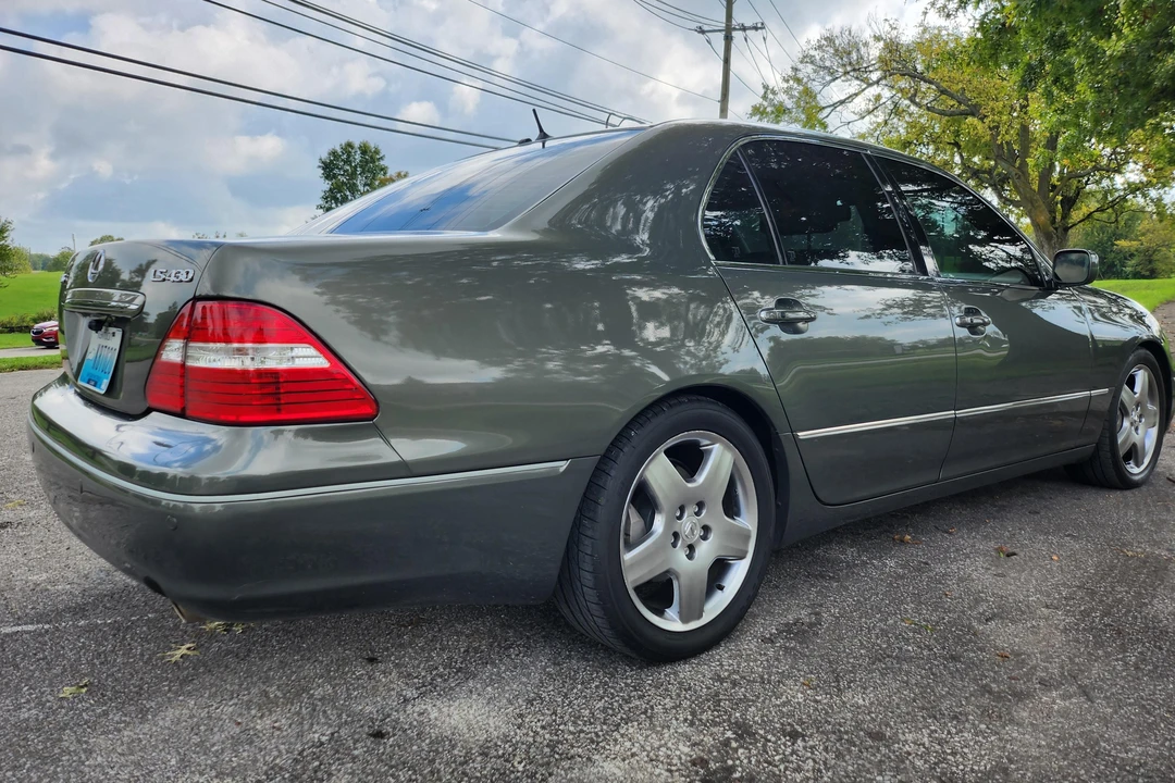 2006 Lexus LS 3rd Gen - Image 4 of 31