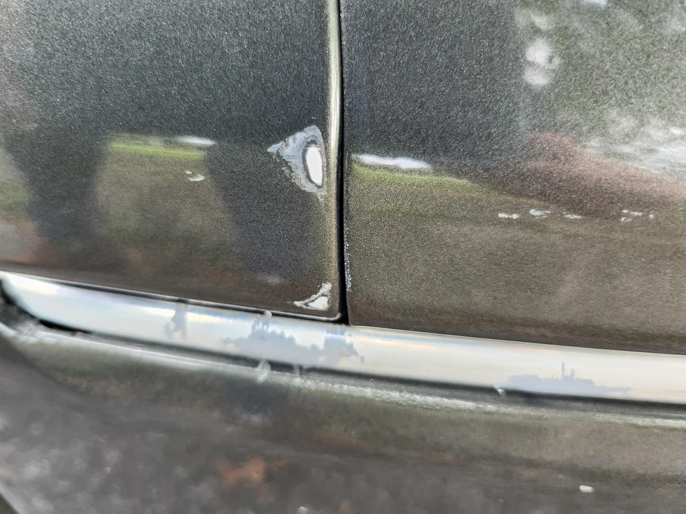 2006 Lexus LS 3rd Gen - Image 19 of 31