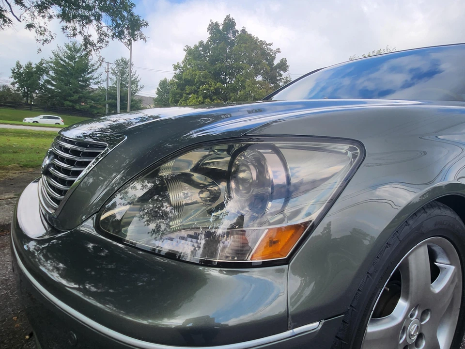 2006 Lexus LS 3rd Gen - Image 12 of 31