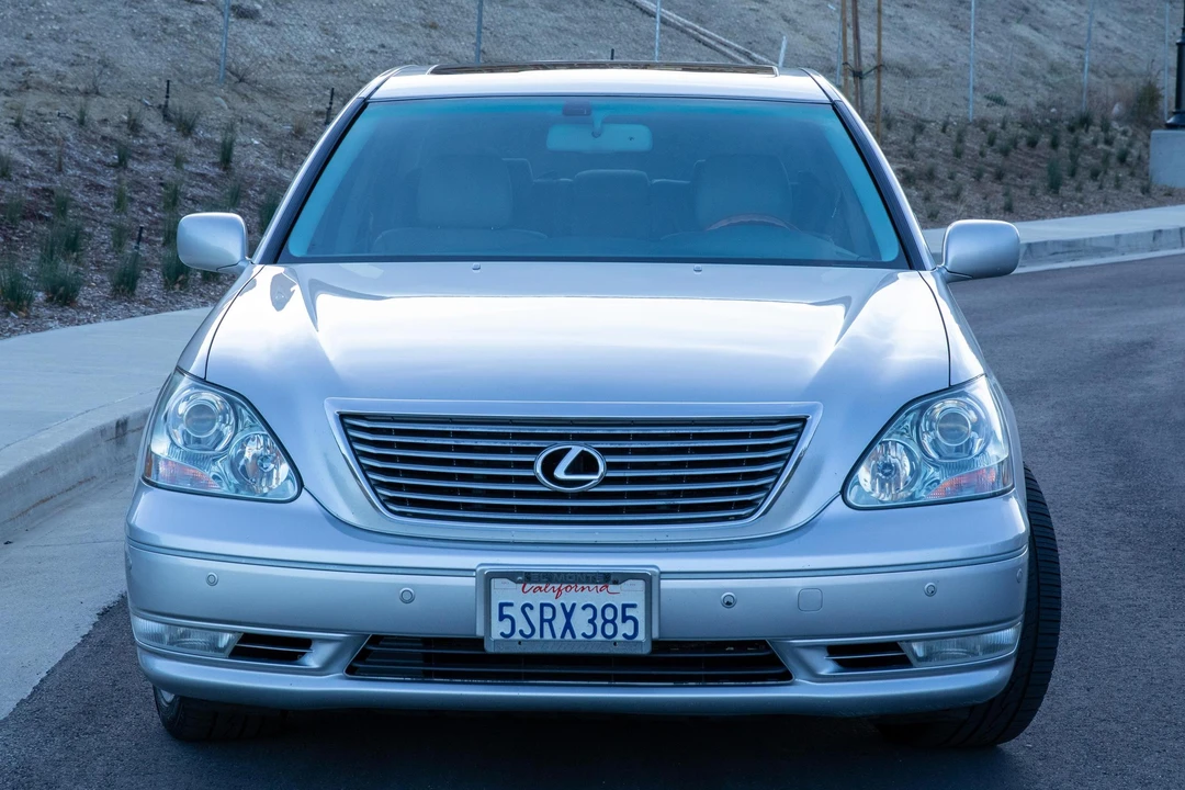 2006 Lexus LS 3rd Gen - Image 2 of 31