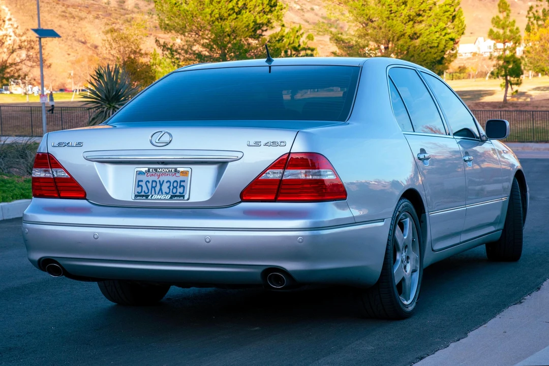 2006 Lexus LS 3rd Gen - Image 4 of 31