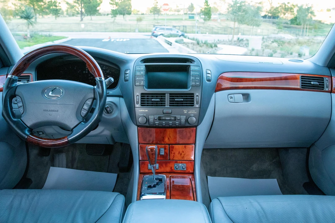 2006 Lexus LS 3rd Gen - Image 31 of 31