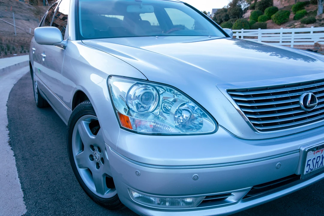2006 Lexus LS 3rd Gen - Image 13 of 31