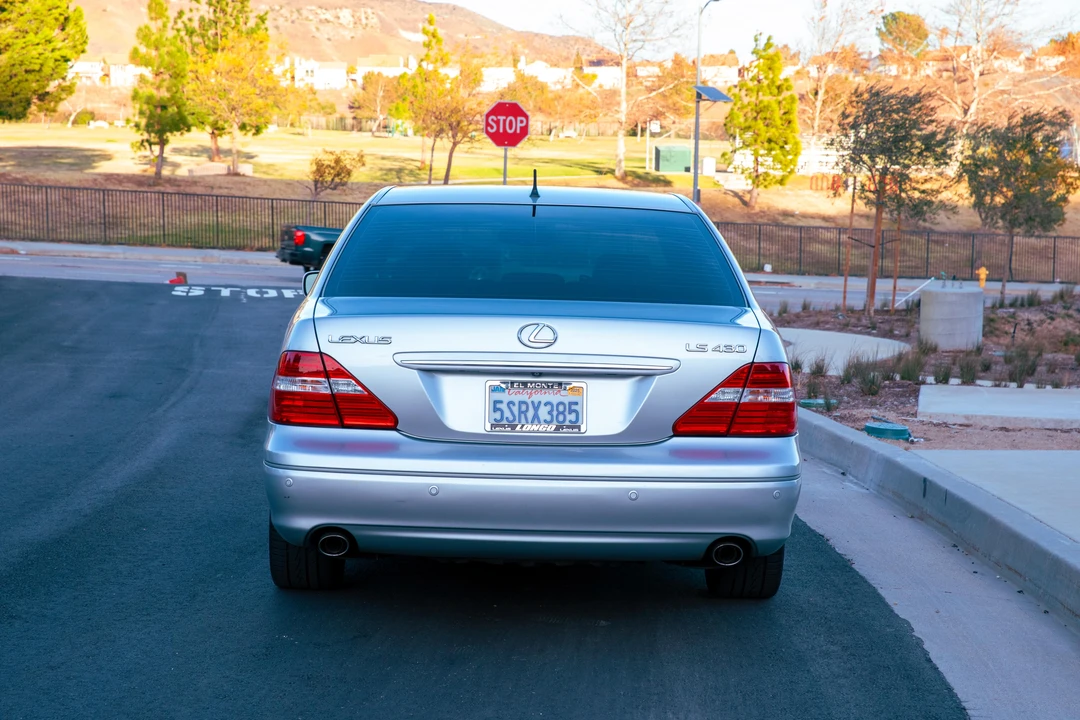 2006 Lexus LS 3rd Gen - Image 12 of 31