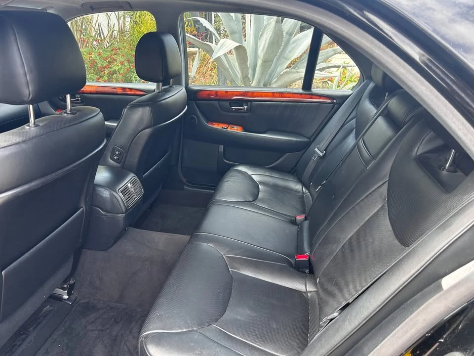 2006 Lexus LS 3rd Gen - Image 5 of 13