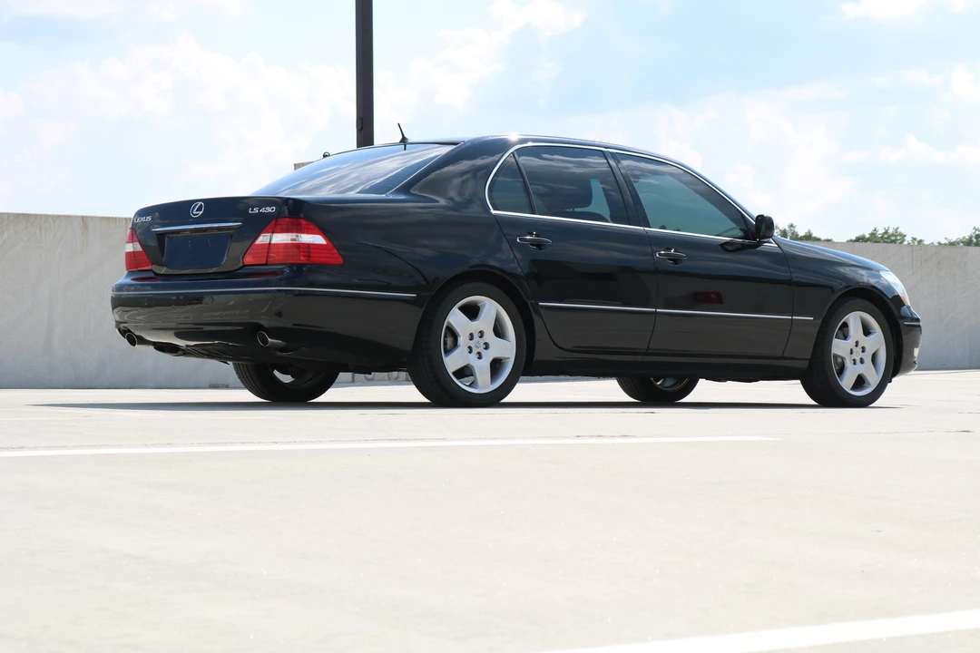 2006 Lexus LS 3rd Gen - Image 15 of 21