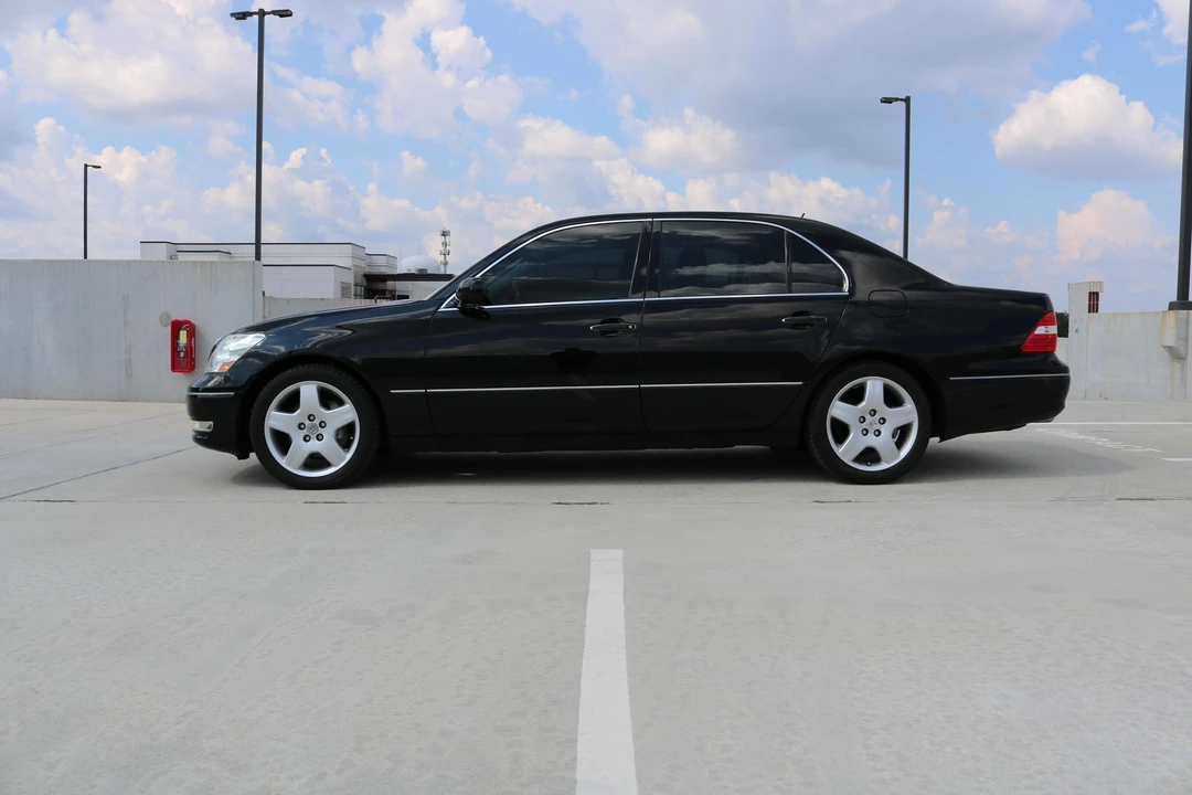 2006 Lexus LS 3rd Gen - Image 11 of 21