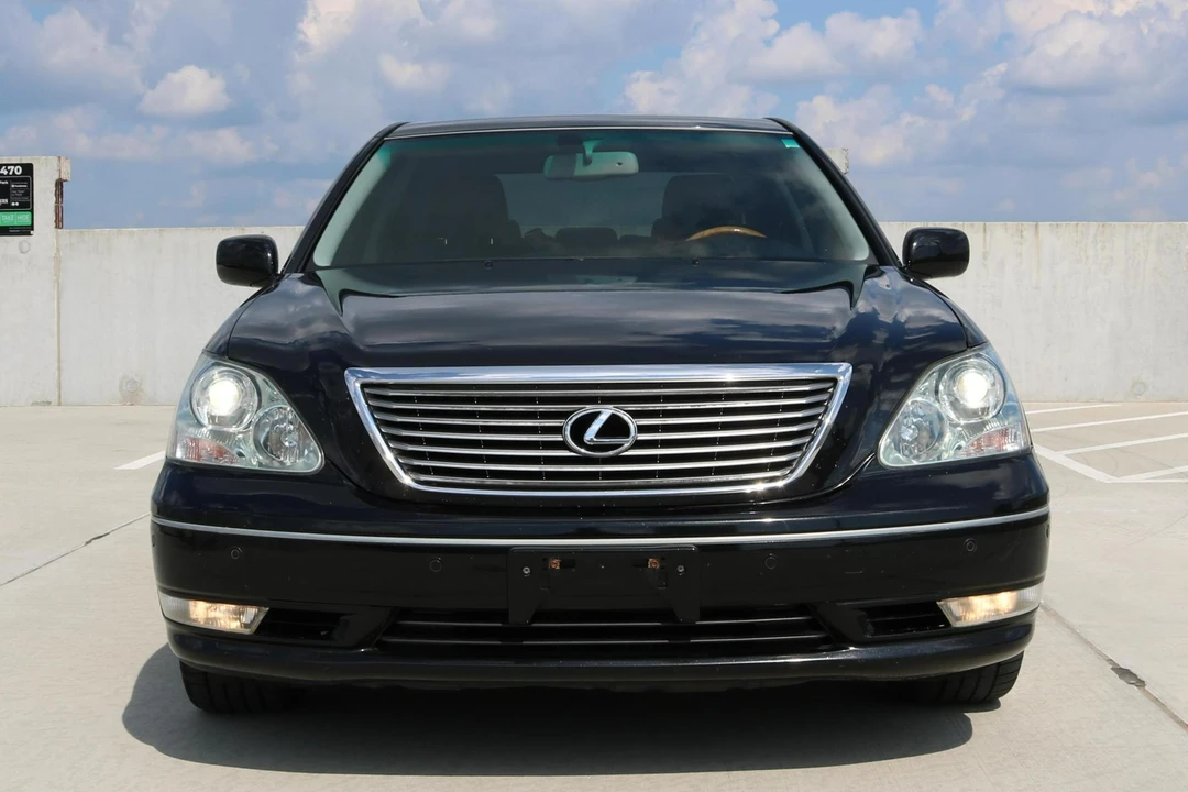 2006 Lexus LS 3rd Gen - Image 2 of 21