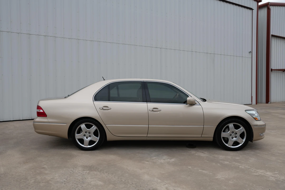 2006 Lexus LS 3rd Gen - Image 3 of 31