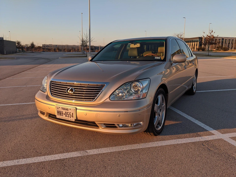 2006 Lexus LS 3rd Gen - Image 9 of 31