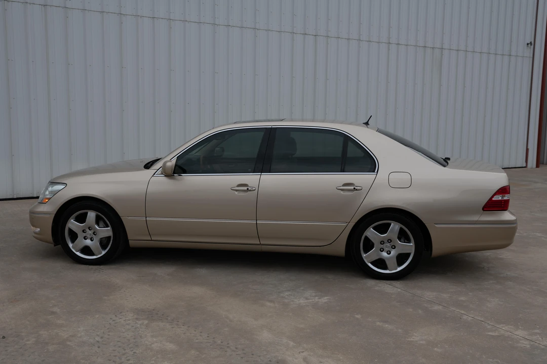 2006 Lexus LS 3rd Gen - Image 14 of 31