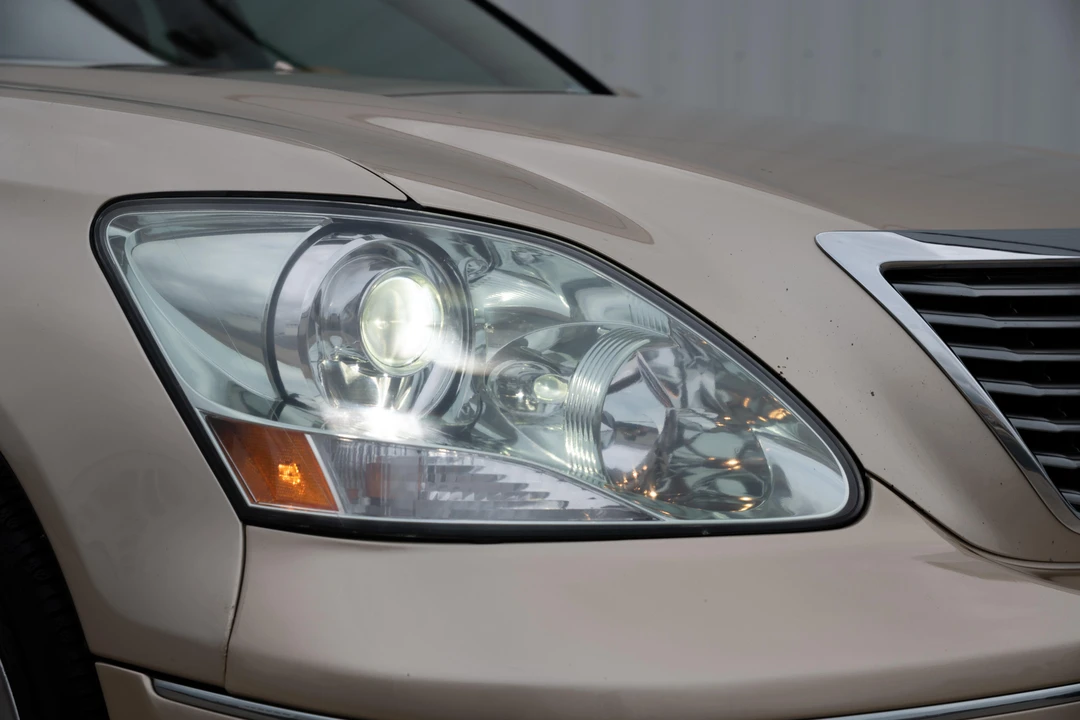 2006 Lexus LS 3rd Gen - Image 26 of 31