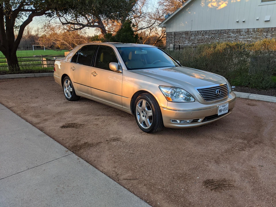 2006 Lexus LS 3rd Gen - Image 21 of 31