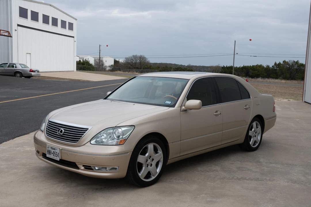 2006 Lexus LS 3rd Gen - Image 12 of 31