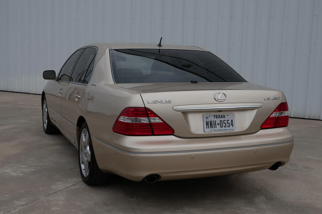 2006 Lexus LS 3rd Gen - Image 5 of 31