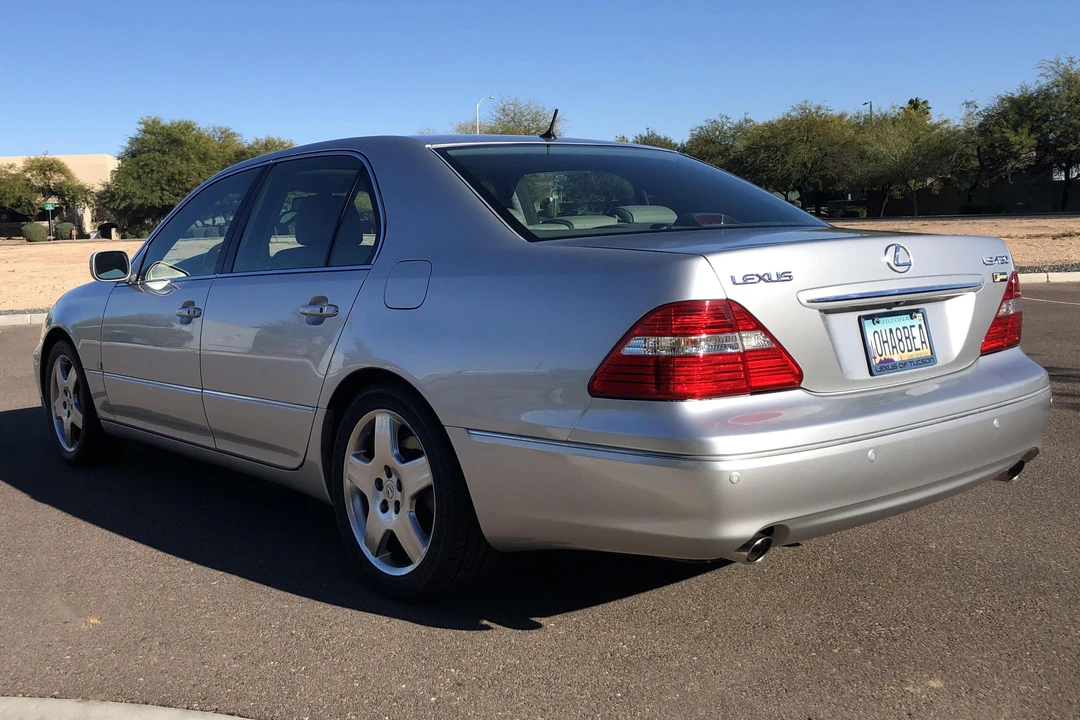 2006 Lexus LS 3rd Gen - Image 5 of 12