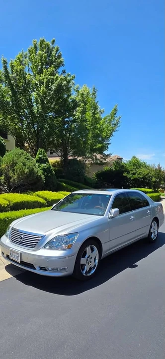 2006 Lexus LS 3rd Gen - Image 8 of 13