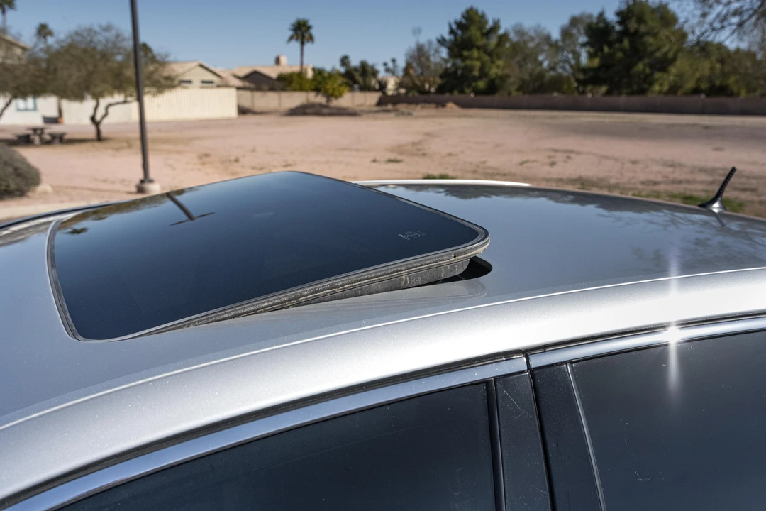 2006 Lexus LS 3rd Gen - Image 24 of 31