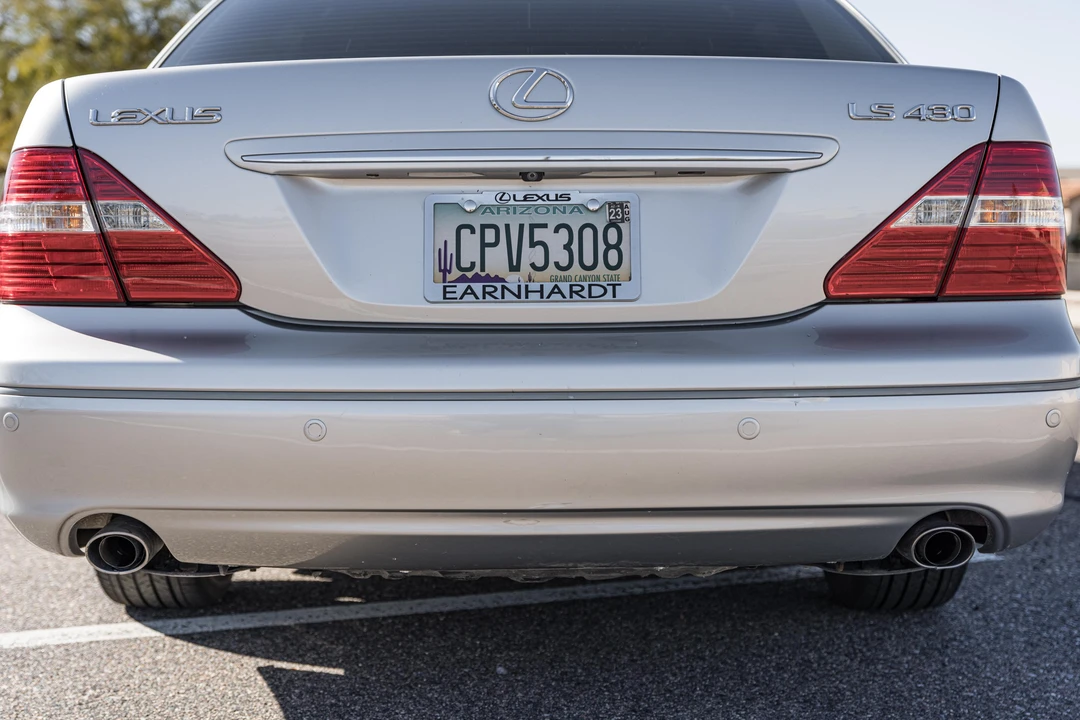 2006 Lexus LS 3rd Gen - Image 21 of 31