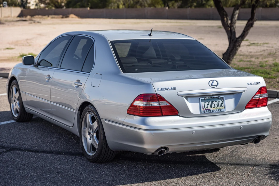 2006 Lexus LS 3rd Gen - Image 4 of 31