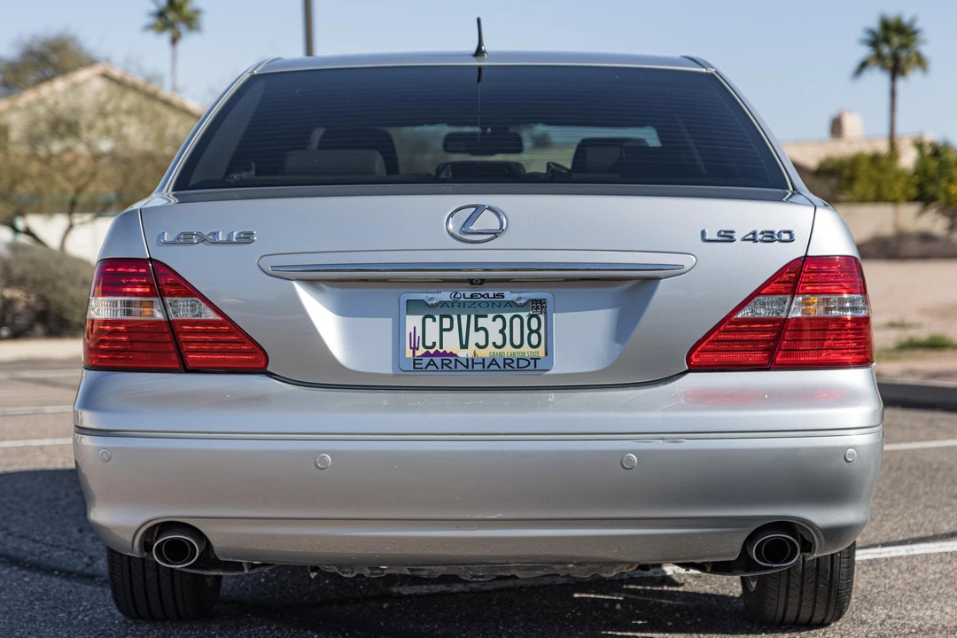 2006 Lexus LS 3rd Gen - Image 5 of 31