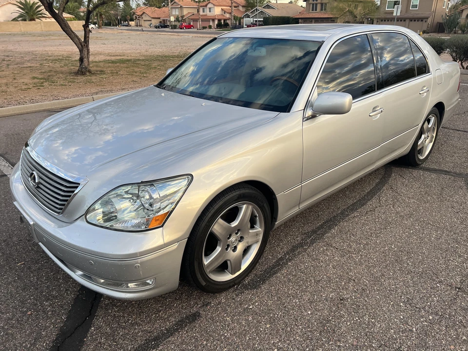 2006 Lexus LS 3rd Gen - Image 12 of 31