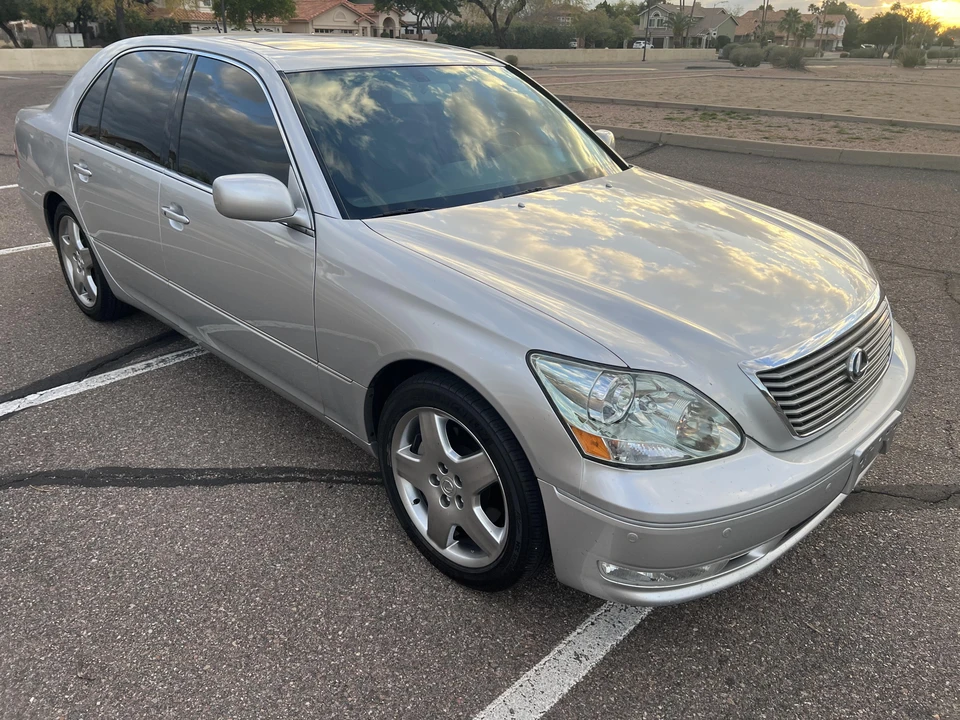 2006 Lexus LS 3rd Gen - Image 16 of 31