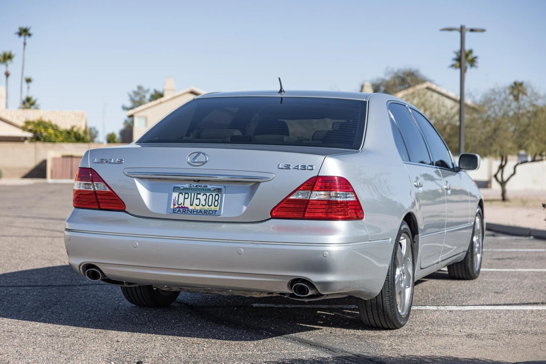 2006 Lexus LS 3rd Gen - Image 8 of 31