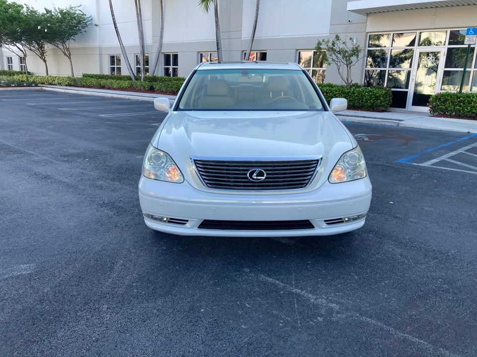 2006 Lexus LS 3rd Gen - Image 6 of 31
