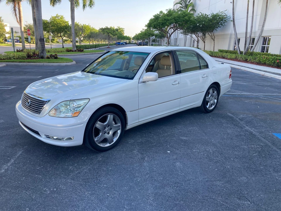 2006 Lexus LS 3rd Gen - Image 10 of 31