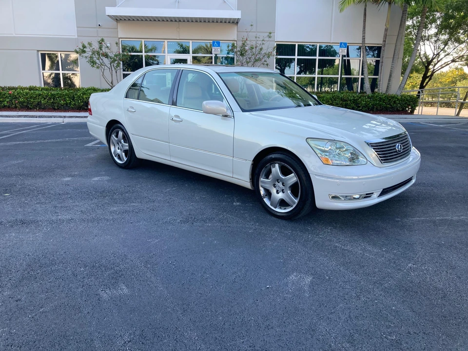2006 Lexus LS 3rd Gen - Image 20 of 31