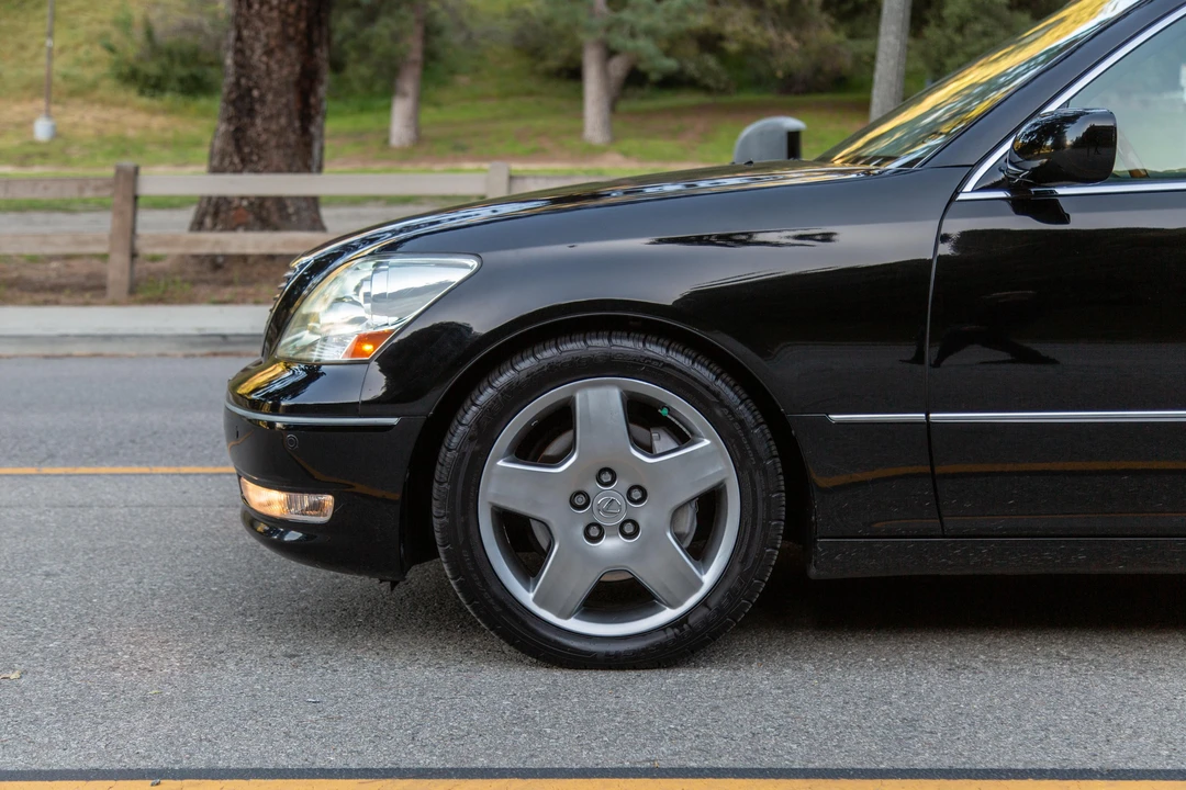 2006 Lexus LS 3rd Gen - Image 27 of 31
