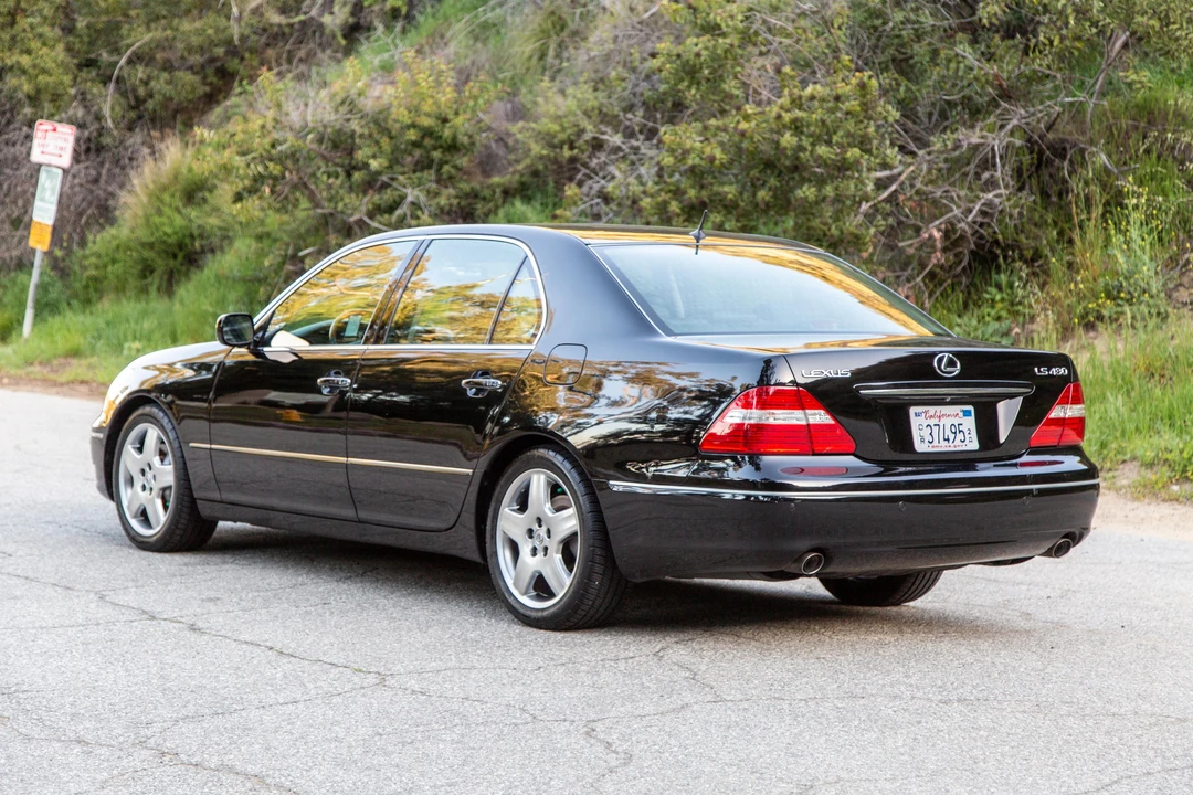 2006 Lexus LS 3rd Gen - Image 8 of 31