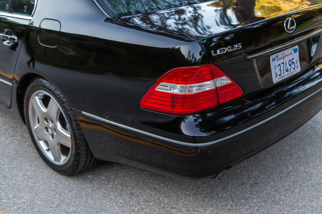 2006 Lexus LS 3rd Gen - Image 20 of 31