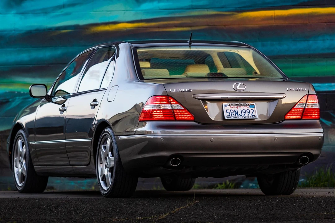 2006 Lexus LS 3rd Gen - Image 4 of 31