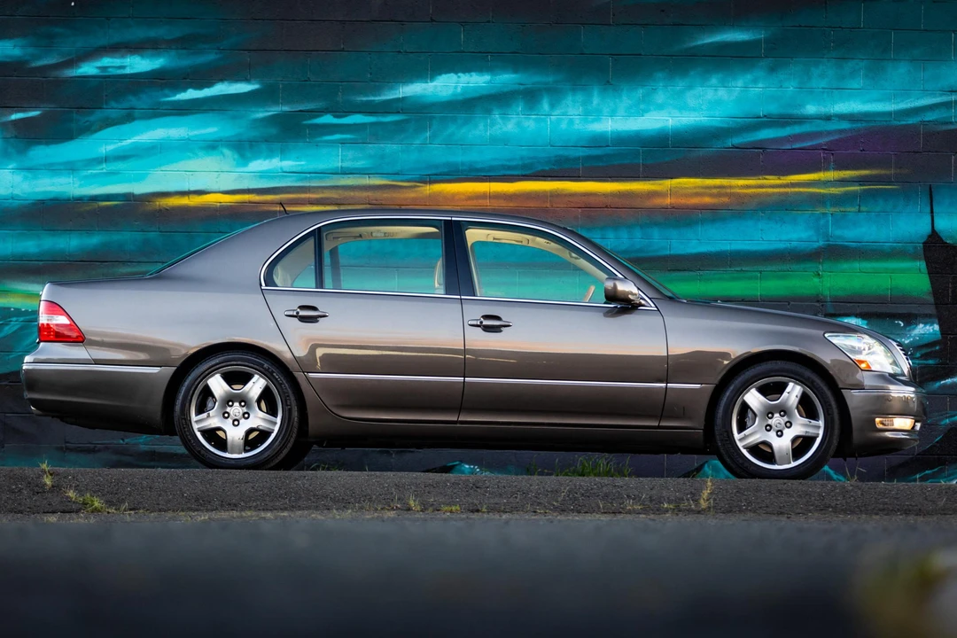 2006 Lexus LS 3rd Gen - Image 3 of 31