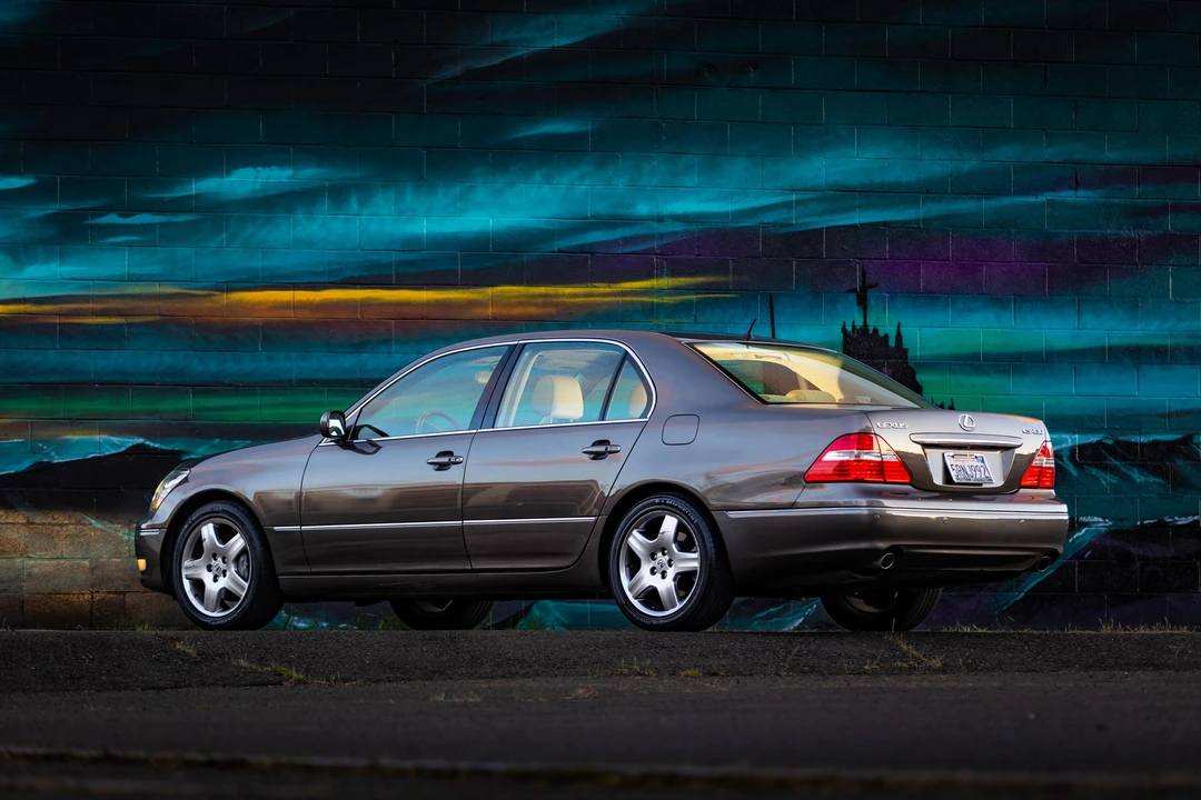 2006 Lexus LS 3rd Gen - Image 12 of 31