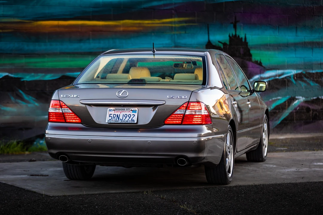 2006 Lexus LS 3rd Gen - Image 18 of 31